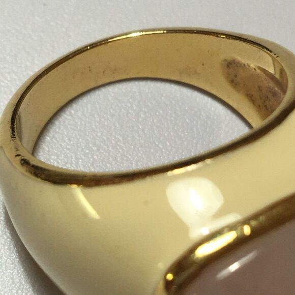 Vintage Rose Quartz Ring Gold Tone Cream Enamel Wide Band Size 7 - Picture 7 of 12